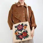 Kabelka Taystra výšivka