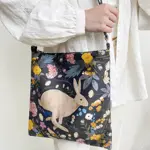 Kabelka Taystra  Zajíc mezi květinami