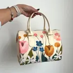 Dámská kabelka Barrel – textilní potisk Jaro kvete