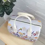 Dámská kabelka Barrel – textilní potisk Luční květiny na světlém pozadí