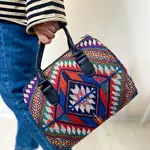 Dámská kabelka Barrel – textilní potisk lidový vzor 