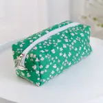 Kosmetická taška Pusheen – stylová a prostorná taštička na kosmetiku Malé květiny