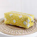 Kosmetická taška Pusheen – stylová a prostorná taštička na kosmetiku žlutý a bílý vzor