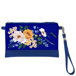 Malá kabelka přes rameno  Luční květiny na modrém pozadí