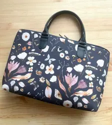 Taška Sakvoyage na notebook XXL Motýl mezi květinami