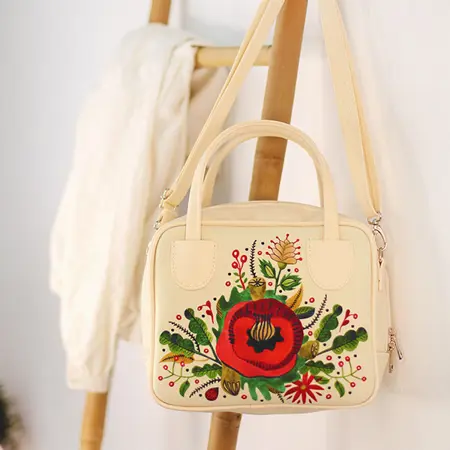 Dámská kabelka Kitto – sametový potisk Vlčí mák 