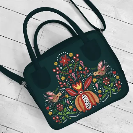 Dámská kabelka Kitto – sametový potisk Ptáci a květiny na zeleném pozadí