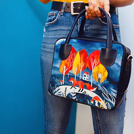 Dámská kabelka Kitto – sametový potisk Liška v lese