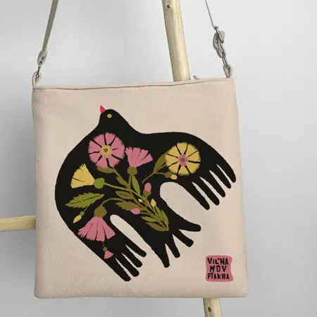 Kabelka Taystra Na svobodě