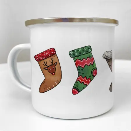 Smaltovaný hrnek Camper Vánoční ponožky