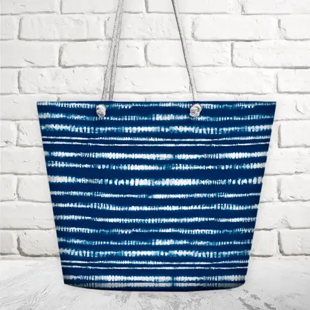 Plážová taška Malibu Bílé pruhy na modrém pozadí