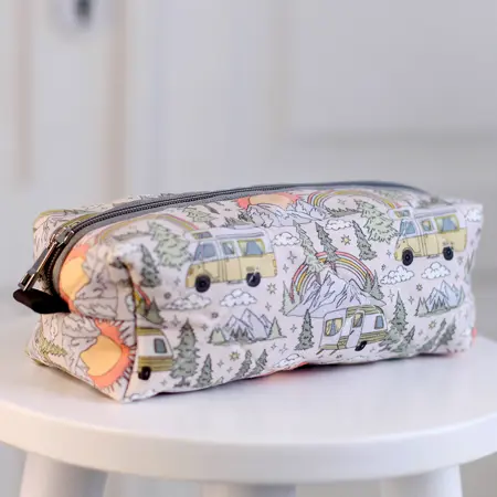 Kosmetická taška Pusheen – stylová a prostorná taštička na kosmetiku Kempování