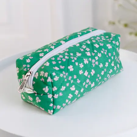 Kosmetická taška Pusheen – stylová a prostorná taštička na kosmetiku Malé květiny